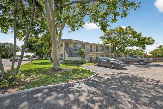 property at 809 Lighthouse Dr