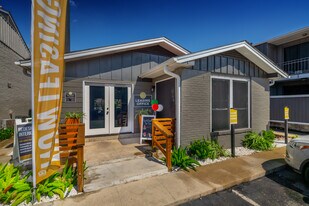 The Ascent Apartments in San Antonio, TX - Building Photo