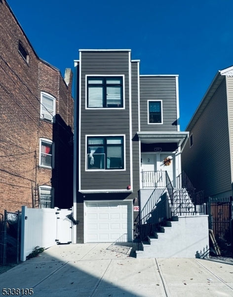 279 12th Ave in Paterson, NJ - Building Photo