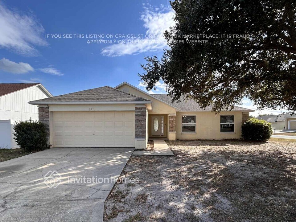 122 Oak Run Dr in Lakeland, FL - Building Photo