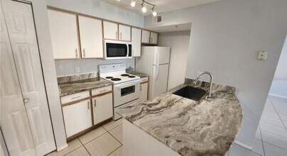 2207 Antigua Pl in Kissimmee, FL - Building Photo - Building Photo