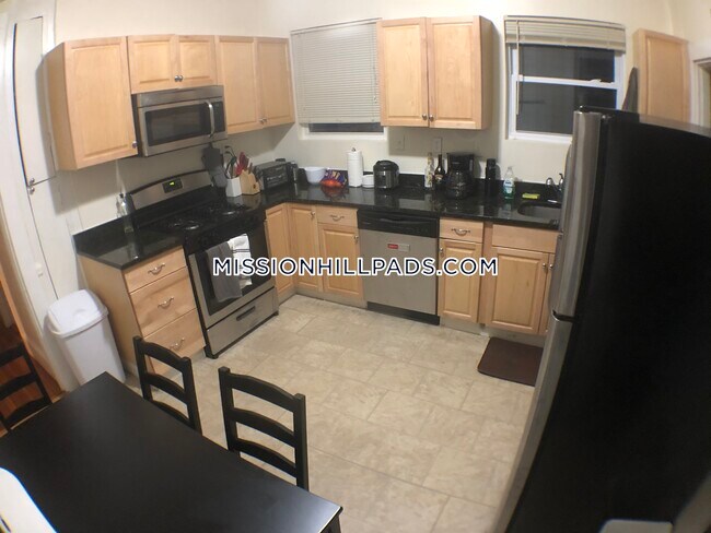 53 Hillside St-Unit -2 in Boston, MA - Building Photo - Building Photo