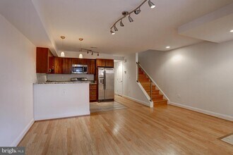 18 N St NW-Unit -2 in Washington, DC - Building Photo - Building Photo