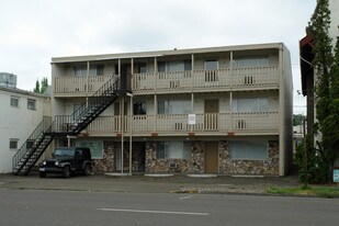 335-337 SW 4th St in Corvallis, OR - Building Photo