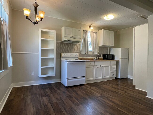 1938 Oleander St in Baton Rouge, LA - Building Photo - Building Photo