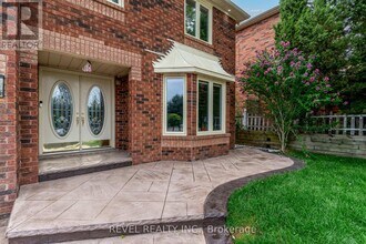 1238 Playter Pl in Oakville, ON - Building Photo - Building Photo