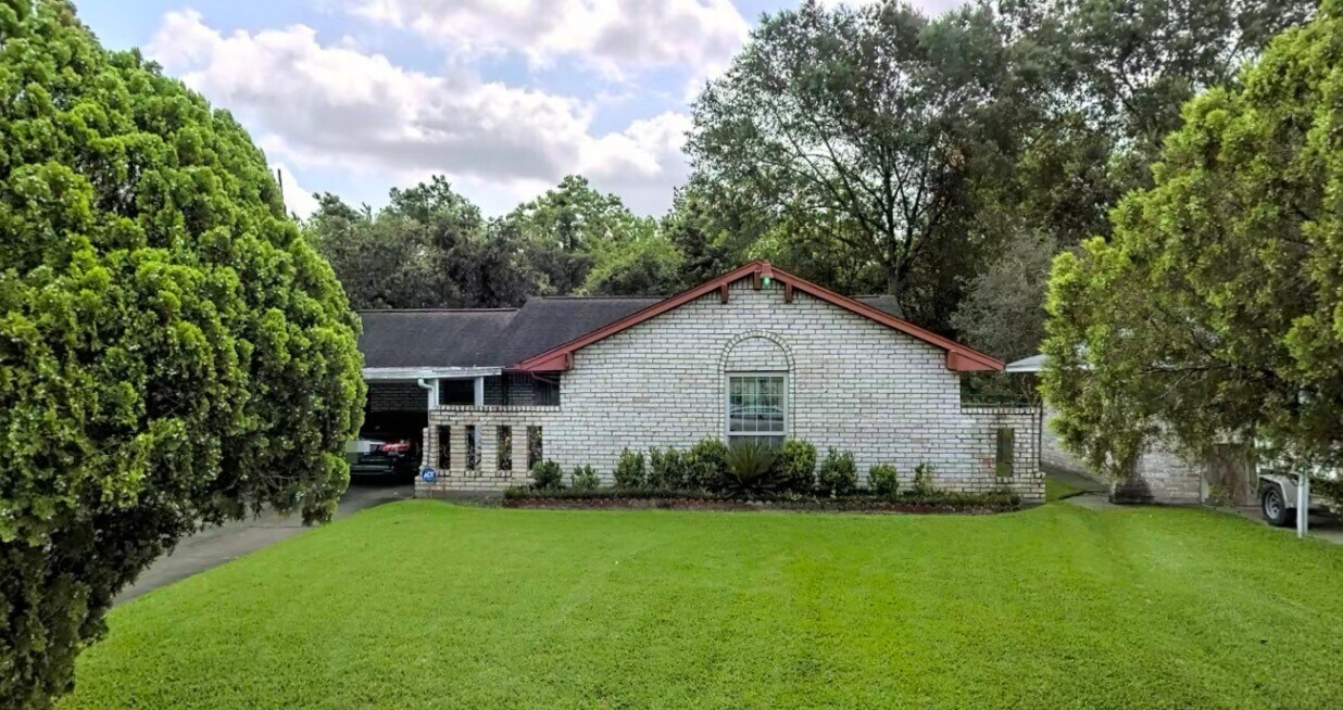 10618 Wolbrook St in Houston, TX - Building Photo