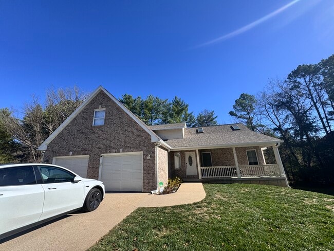 property at 10626 Conifer Cir