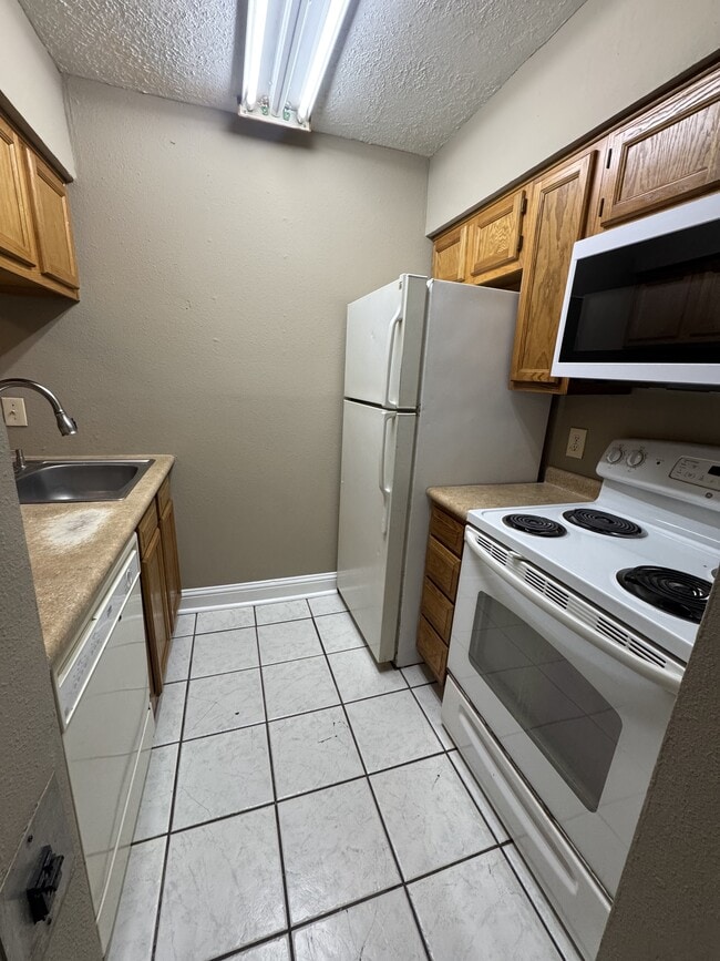 4218 Hessmer Ave in Metairie, LA - Building Photo - Building Photo