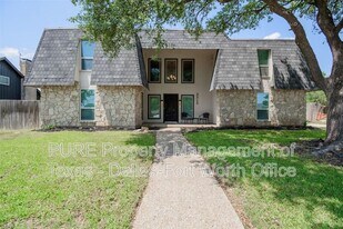 3313 Country Club Rd in Pantego, TX - Building Photo