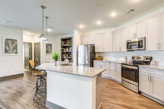 IMT at the Galleria in Franklin, TN - Foto de edificio - Building Photo