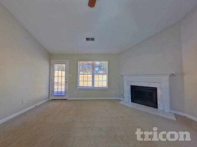 5545 Amber Cove Way in Flowery Branch, GA - Building Photo - Building Photo