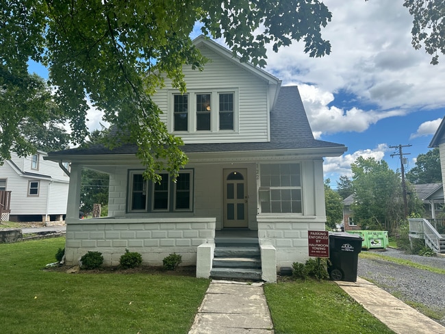 property at 122 E Irvin Ave