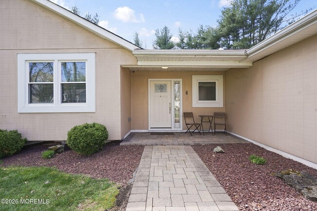 6 Rockwell Cir in Marlboro, NJ - Building Photo - Building Photo