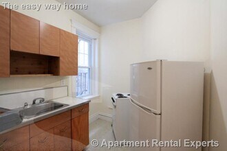 29 Park Dr, Unit #5 in Boston, MA - Building Photo - Building Photo