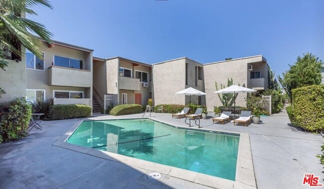 12014 Kling St in Los Angeles, CA - Building Photo - Building Photo