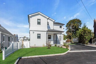 7 Bud Ct in Bayville, NY - Building Photo - Building Photo