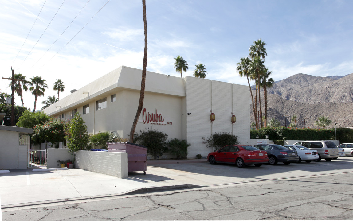 Aruba Apartments in Palm Springs, CA - Building Photo