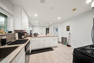 5034 Darnell St in Houston, TX - Building Photo - Building Photo