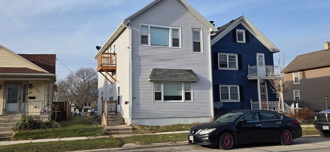 1228 Georgia Ave, Unit Lower