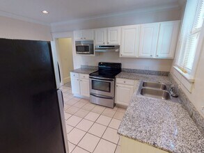 166-168-168 E 11th Ave in Columbus, OH - Building Photo - Building Photo