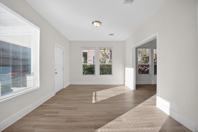 property at 304 W Vulcan St