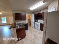 2501 Oak Ln., Unit B