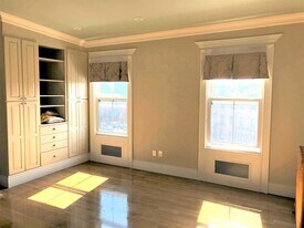 88 Charles St in Boston, MA - Building Photo