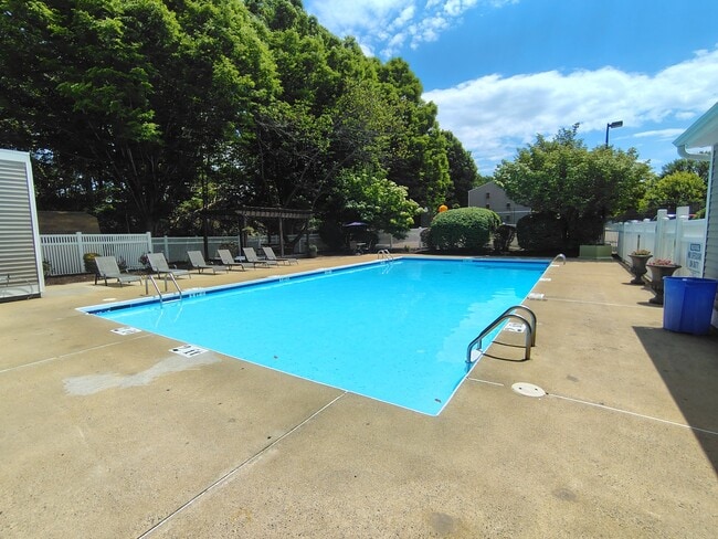 600 Reusens Rd