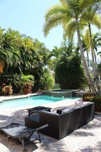 3501 Collonade Dr in Wellington, FL - Building Photo - Building Photo