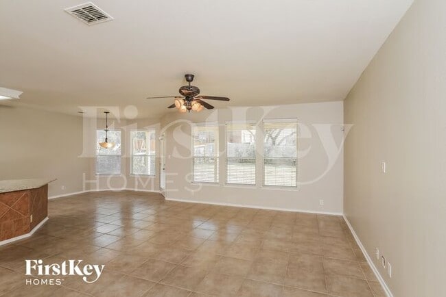 16918 Darien Wing in San Antonio, TX - Building Photo - Building Photo