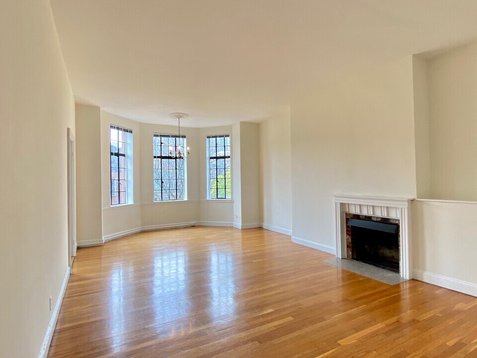 31 Marlborough St, Unit 2 in Boston, MA - Building Photo