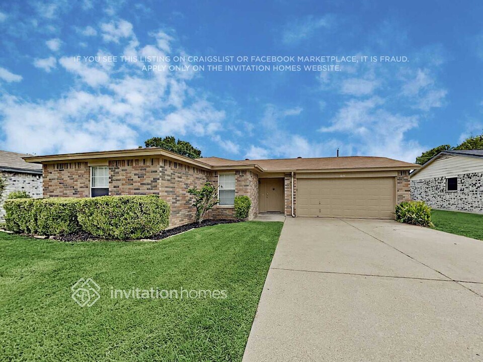 619 Plainview Dr in Mansfield, TX - Building Photo
