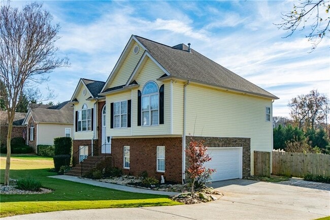 4927 Planters Way in Flowery Branch, GA - Foto de edificio - Building Photo