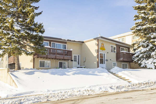 1115 78 Av NW in Calgary, AB - Building Photo - Building Photo