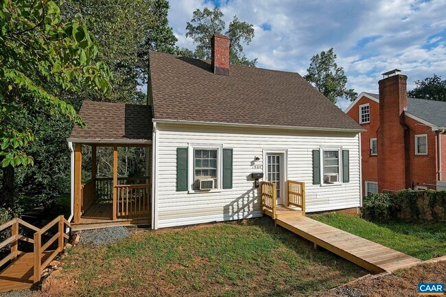 property at 1904 Stadium Rd