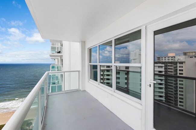 3550 Galt Ocean Dr, Unit 1708 in Fort Lauderdale, FL - Foto de edificio - Building Photo