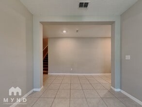 31526 Sun Kettle Lp, Unit B in Wesley Chapel, FL - Building Photo - Building Photo