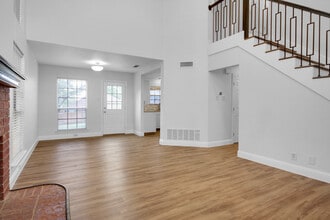1406 Westbriar Dr in Weatherford, TX - Building Photo - Building Photo