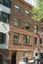 216 E 32nd St in New York, NY - Building Photo - Building Photo