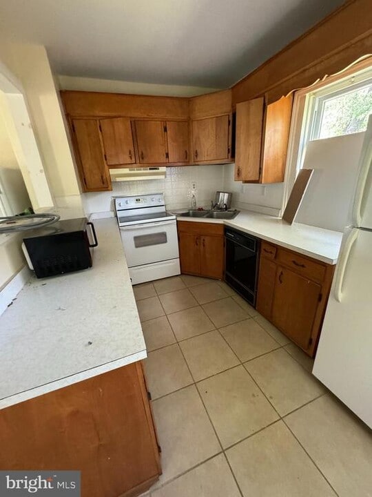 25692 A P Hill Blvd in Port Royal, VA - Building Photo
