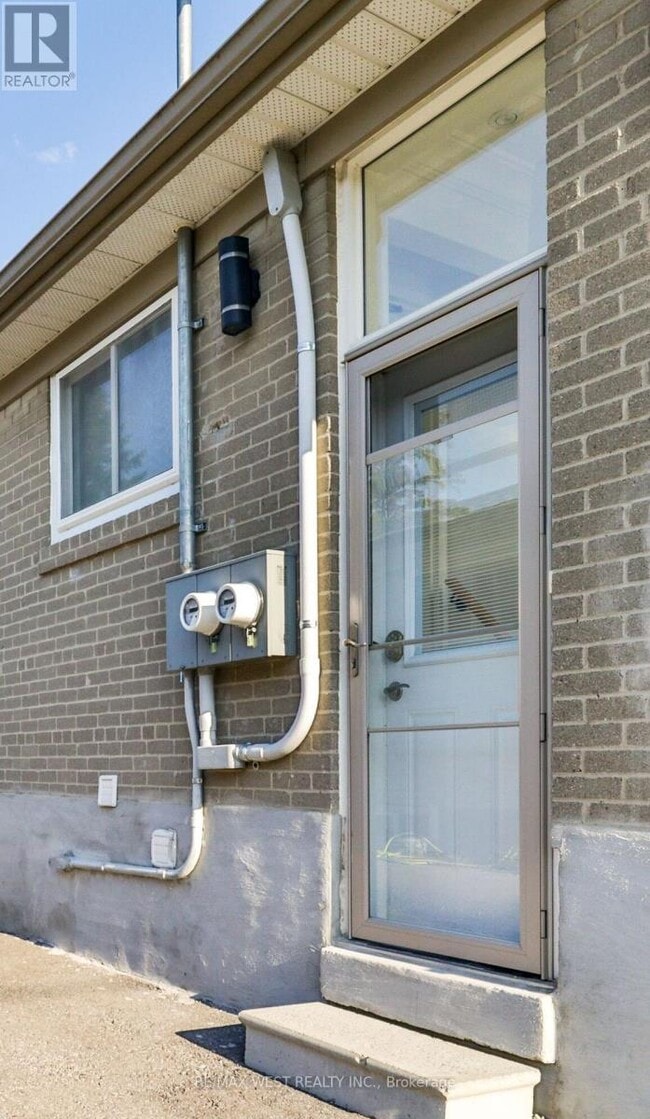 13 Richardson Dr in Aurora, ON - Building Photo - Building Photo