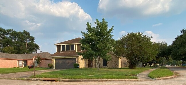 10531 Golden Meadow Dr in Houston, TX - Building Photo - Building Photo