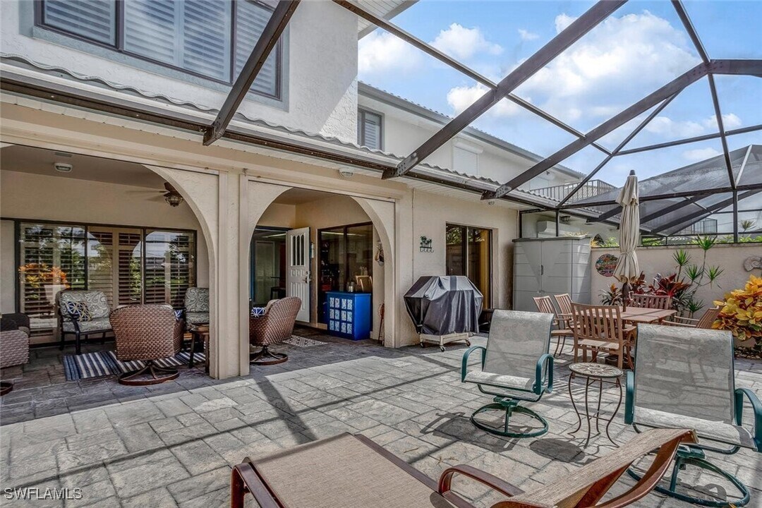 27581 Hacienda E Blvd in Bonita Springs, FL - Building Photo