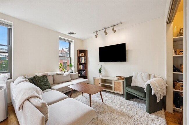 5 Grove St in Boston, MA - Building Photo - Building Photo