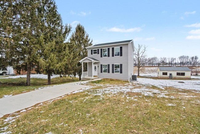 239 W Broad St in Elizabethville, PA - Building Photo - Building Photo