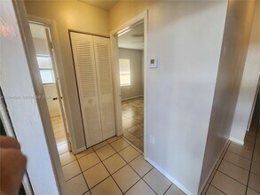 10967 NW 30th Pl in Sunrise, FL - Building Photo - Building Photo