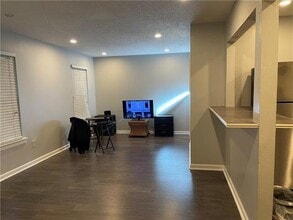 1161 Lake Ave, Unit 222 in Metairie, LA - Building Photo - Building Photo