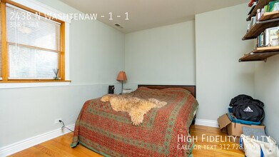 2438 N Washtenaw Ave in Chicago, IL - Building Photo - Building Photo