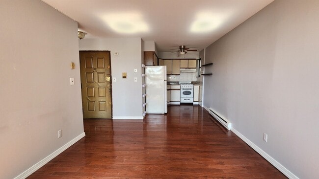 504 Central Ave in Jersey City, NJ - Building Photo - Building Photo